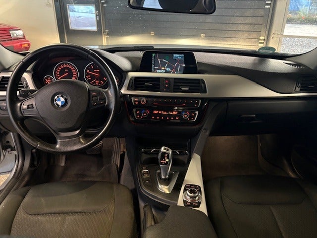 BMW 318d 2,0 Touring aut. 5d