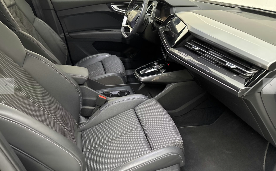 Audi Q4 e-tron 40 S-line 5d