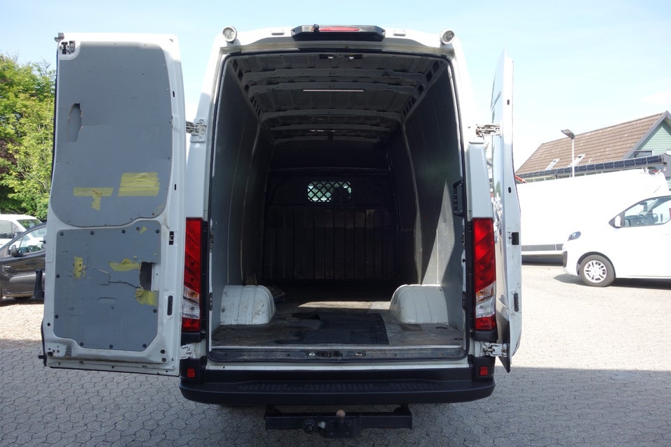 Iveco Daily 3,0 35C18 12m³ Van AG8