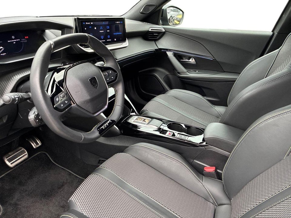 Peugeot e-2008 54 GT 5d