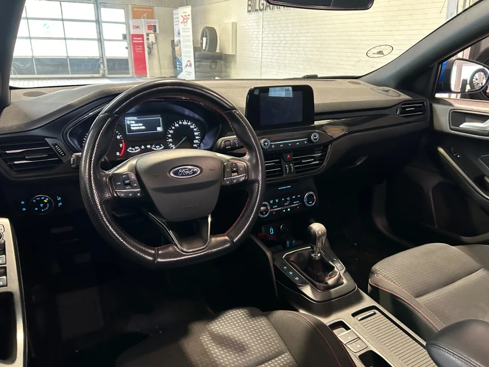 Ford Focus 1,0 EcoBoost ST-Line 5d