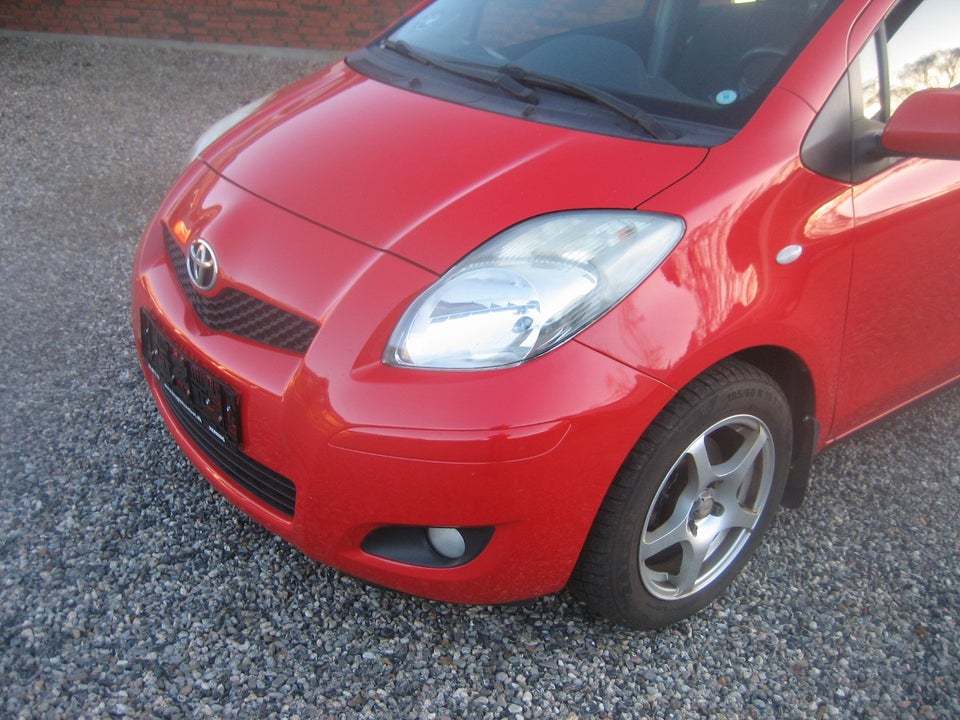 Toyota Yaris 1,3  5d