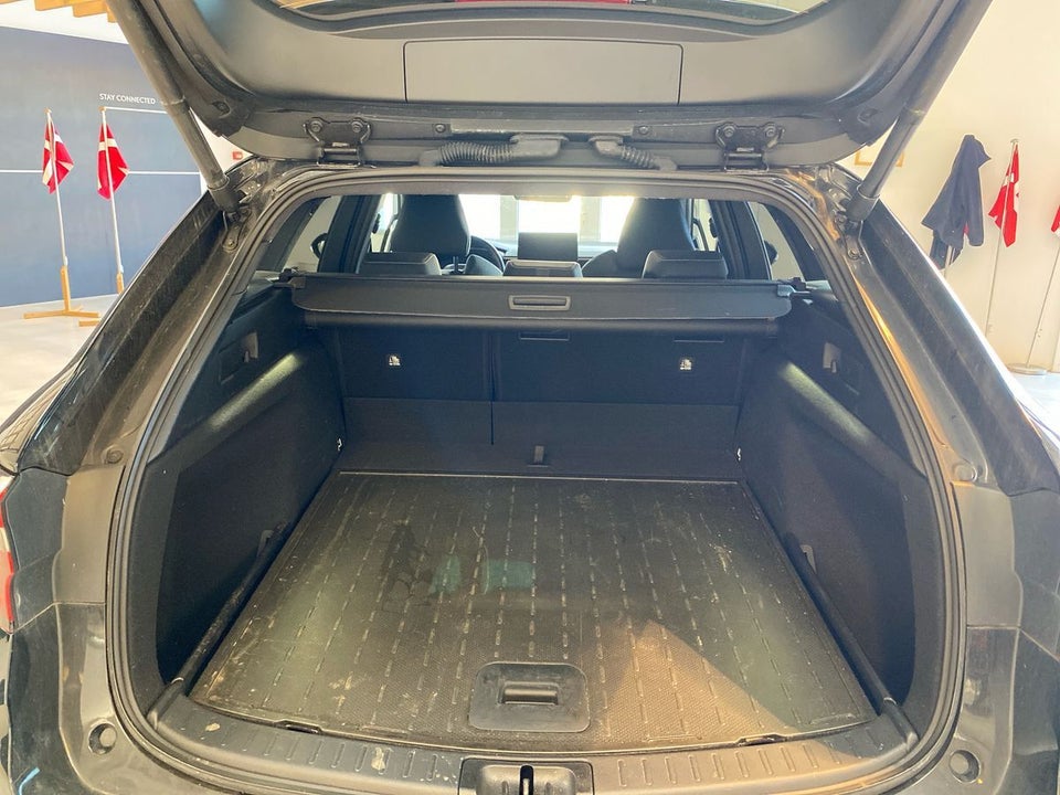 Toyota Corolla 1,8 Hybrid Style Touring Sports e-CVT 5d