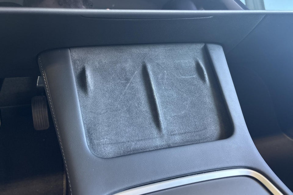 Tesla Model 3 Standard Range+ RWD 4d