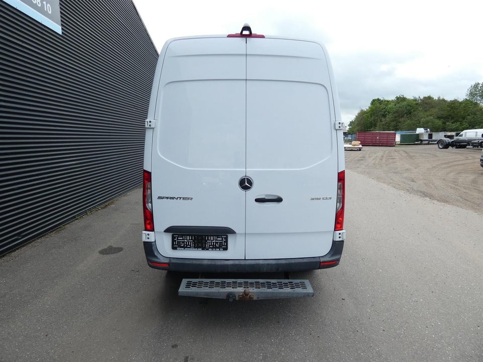 Mercedes Sprinter 319 3,0 CDi A2 Kassevogn aut. RWD
