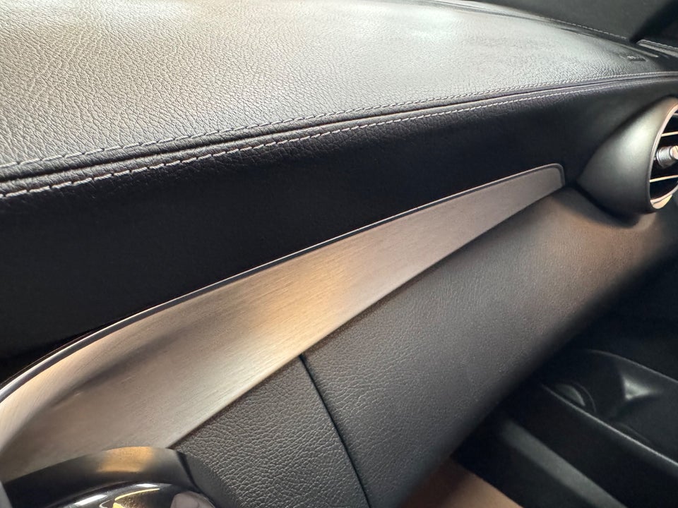 Mercedes C400 3,0 AMG Line stc. aut. 4Matic 5d