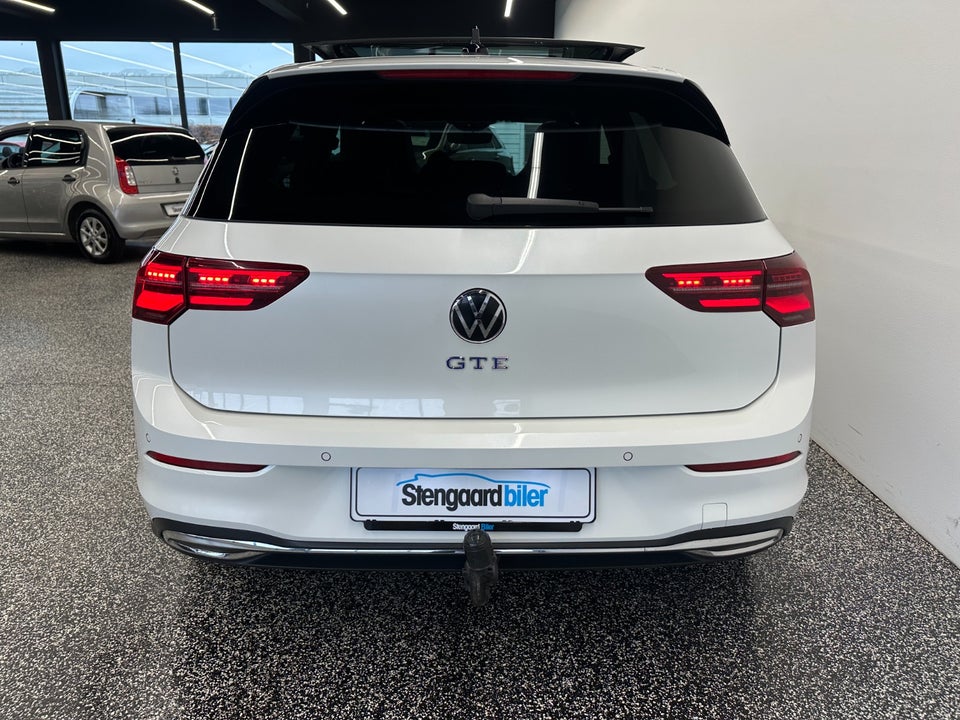 VW Golf VIII 1,4 GTE DSG 5d