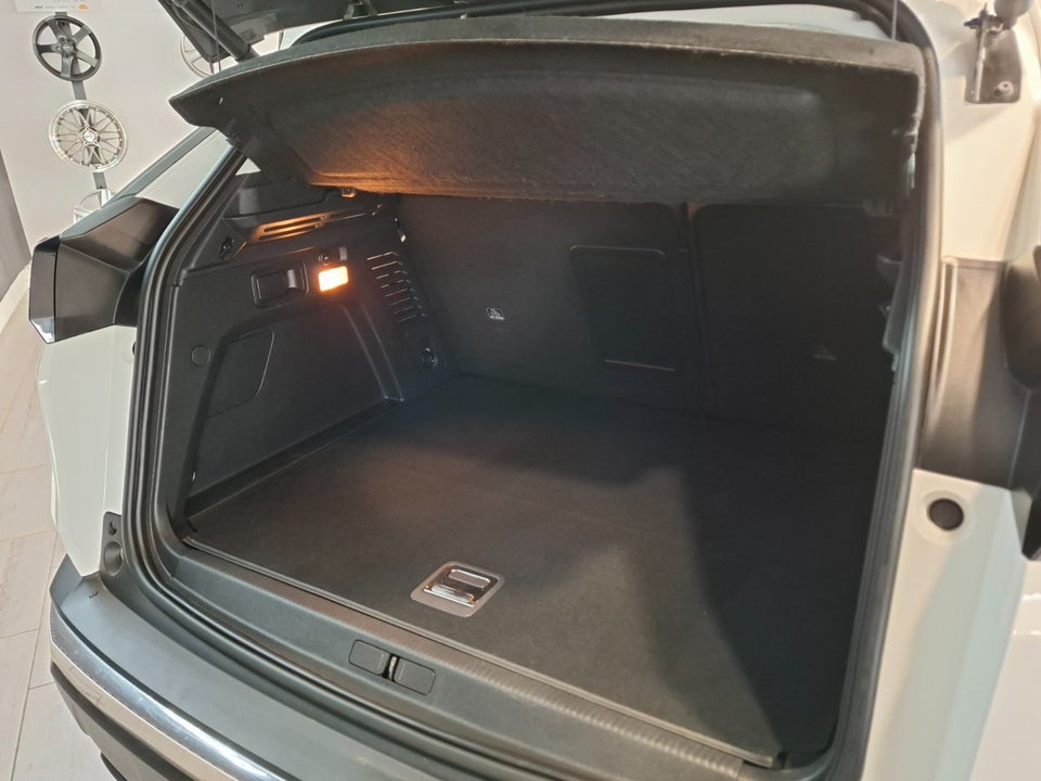 Peugeot 3008 1,6 Hybrid Allure Limited EAT8 5d