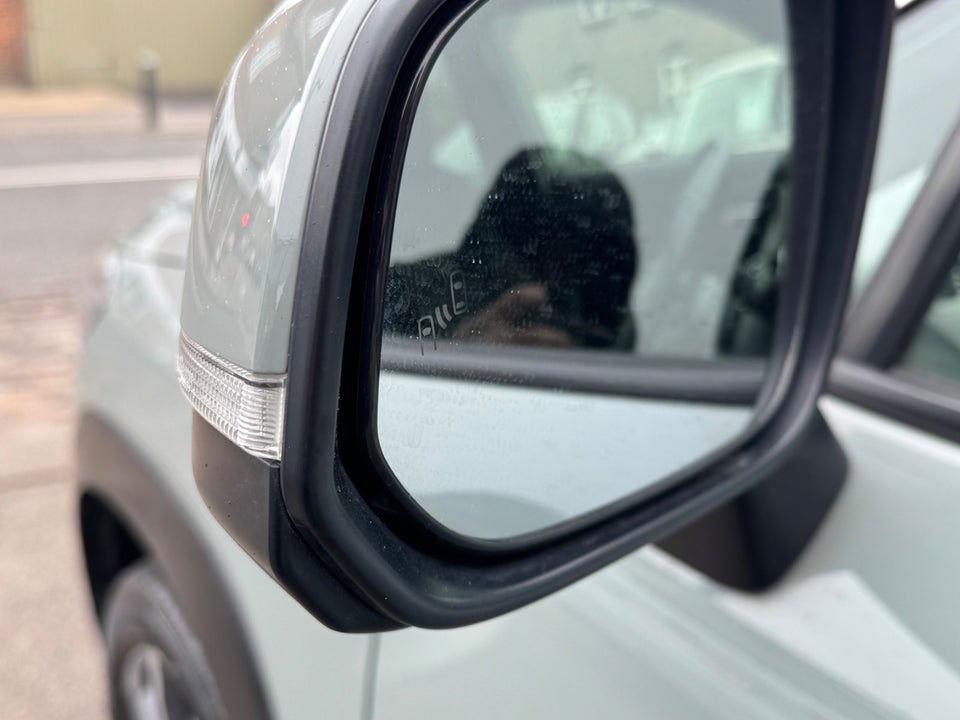 Toyota Corolla Cross 2,0 Hybrid Style Comfort CVT 5d