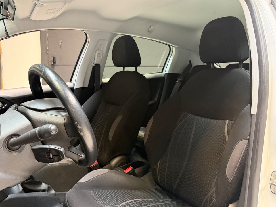 Peugeot 208 1,6 e-HDi 92 Active 5d