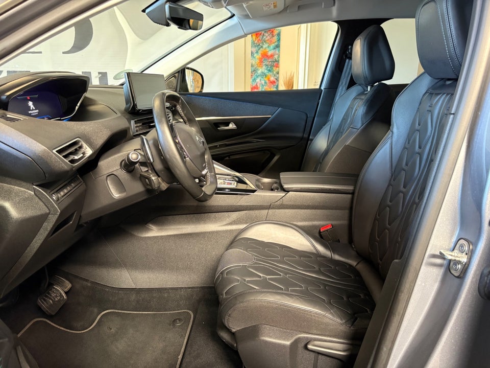 Peugeot 3008 1,6 Hybrid Selection Sport EAT8 5d