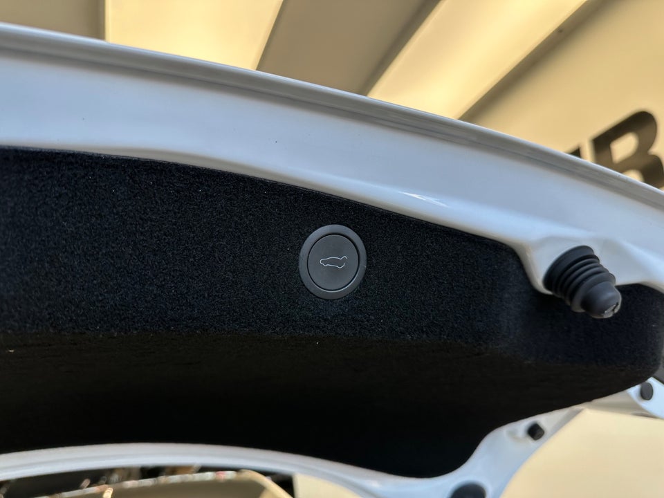 Tesla Model 3 RWD 4d