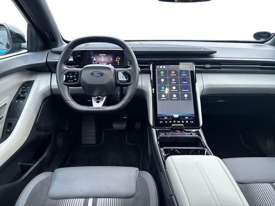 Ford Capri 82 Select Extended Range 5d