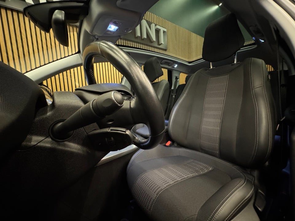 Peugeot 308 1,2 PureTech 130 Selection Sky SW 5d