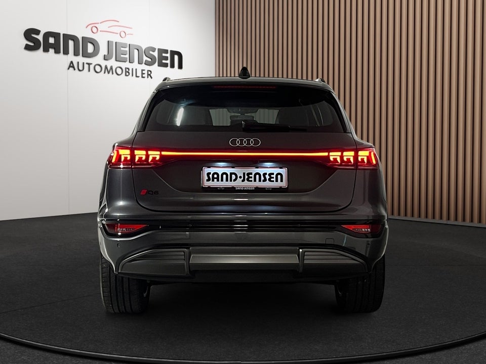 Audi Q6 e-tron S-line quattro 5d