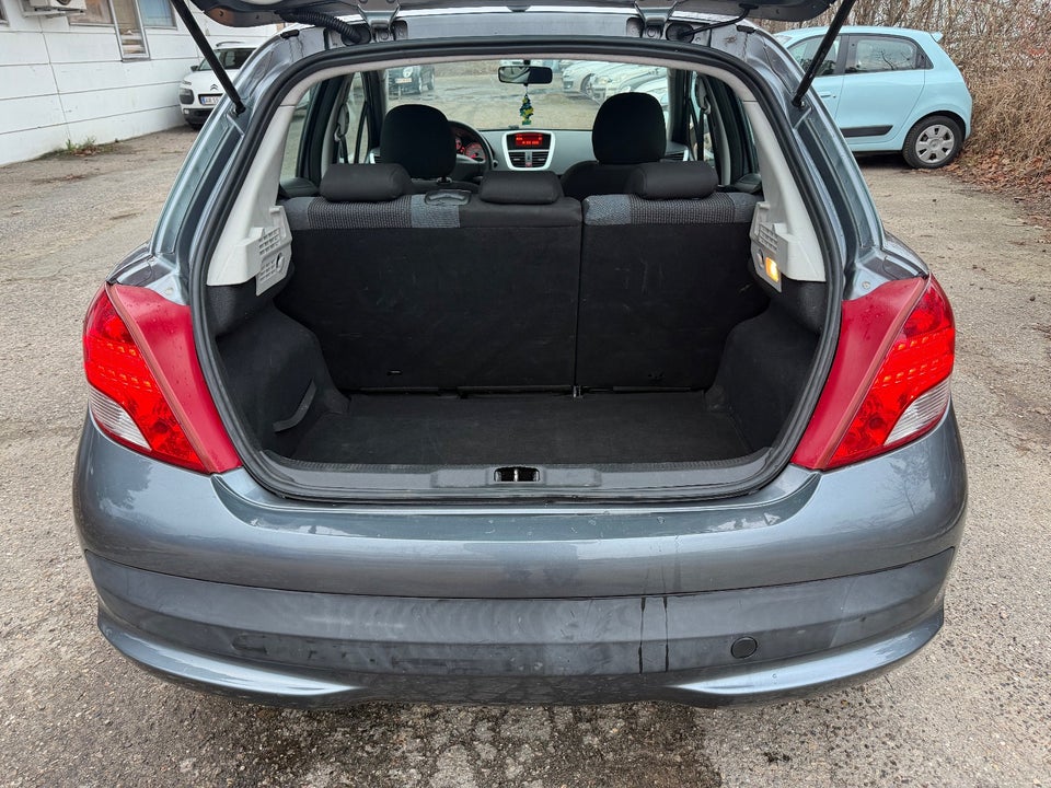 Peugeot 207 1,6 HDi 90 Comfort+ 5d