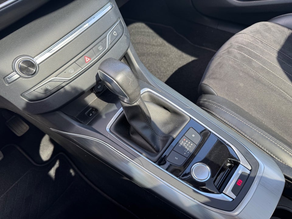 Peugeot 308 1,6 BlueHDi 120 Allure Sky SW EAT6 5d
