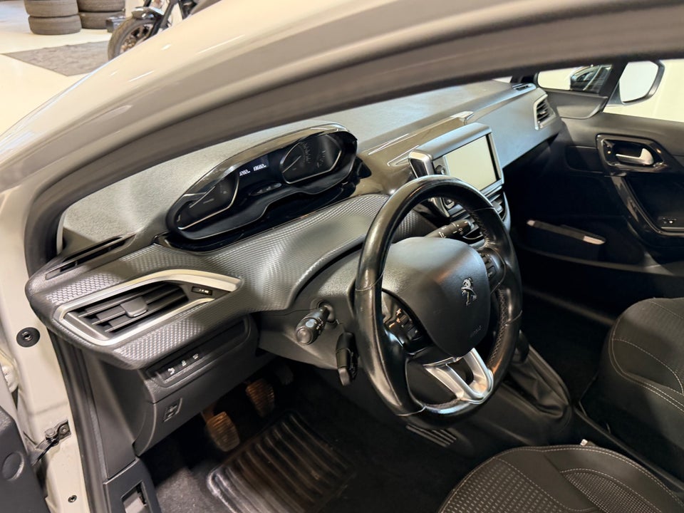 Peugeot 208 1,6 BlueHDi 100 Desire 5d