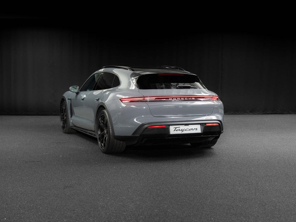 Porsche Taycan 4 Performance+ Cross Turismo 5d