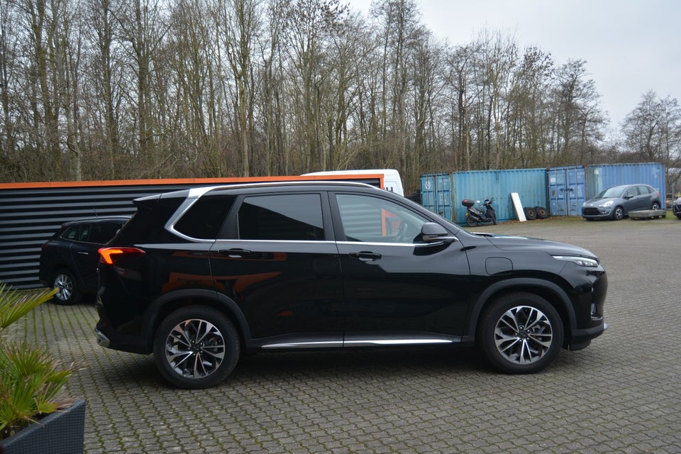 Maxus Euniq6 70  5d