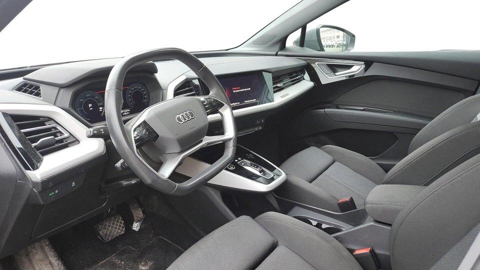 Audi Q4 e-tron 40 Advanced 5d