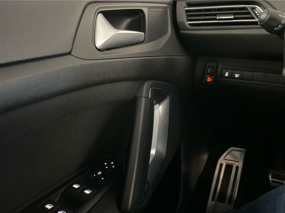 Peugeot 308 1,6 BlueHDi 120 Allure Sky SW 5d