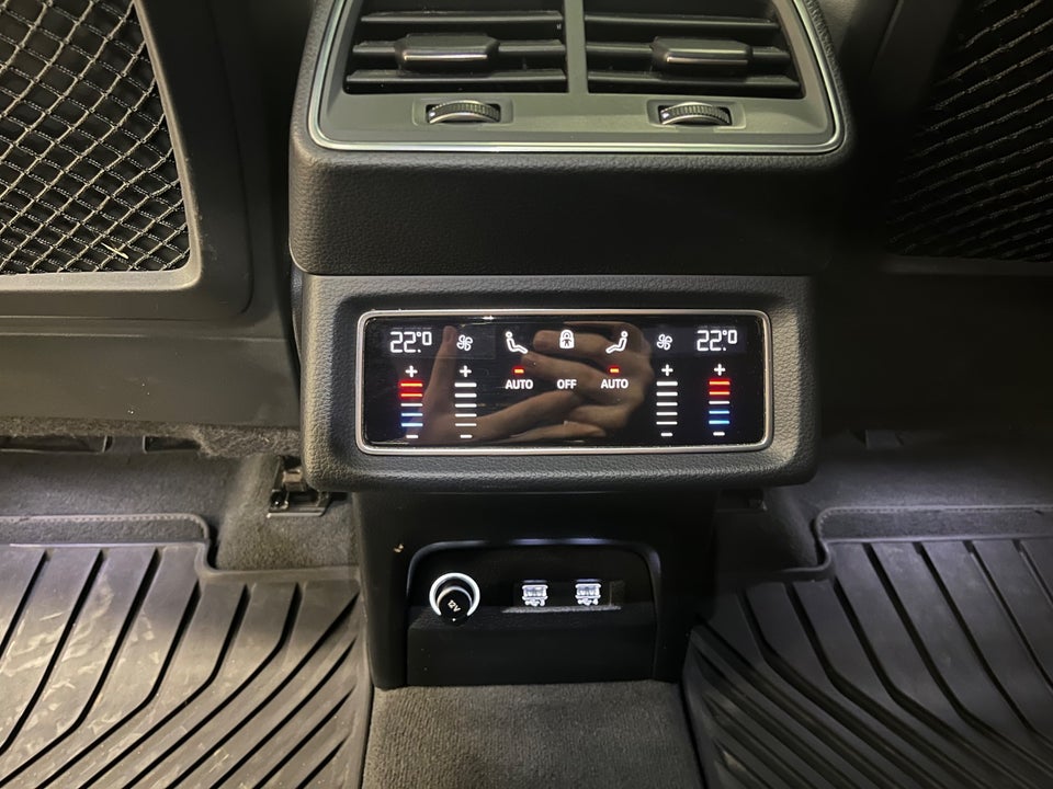 Audi e-tron 55 Advanced quattro 5d