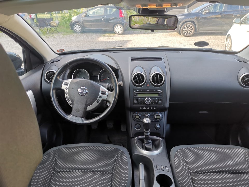 Nissan Qashqai 2,0 Tekna 5d