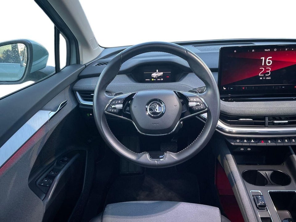 Skoda Enyaq 60 iV Loft 5d