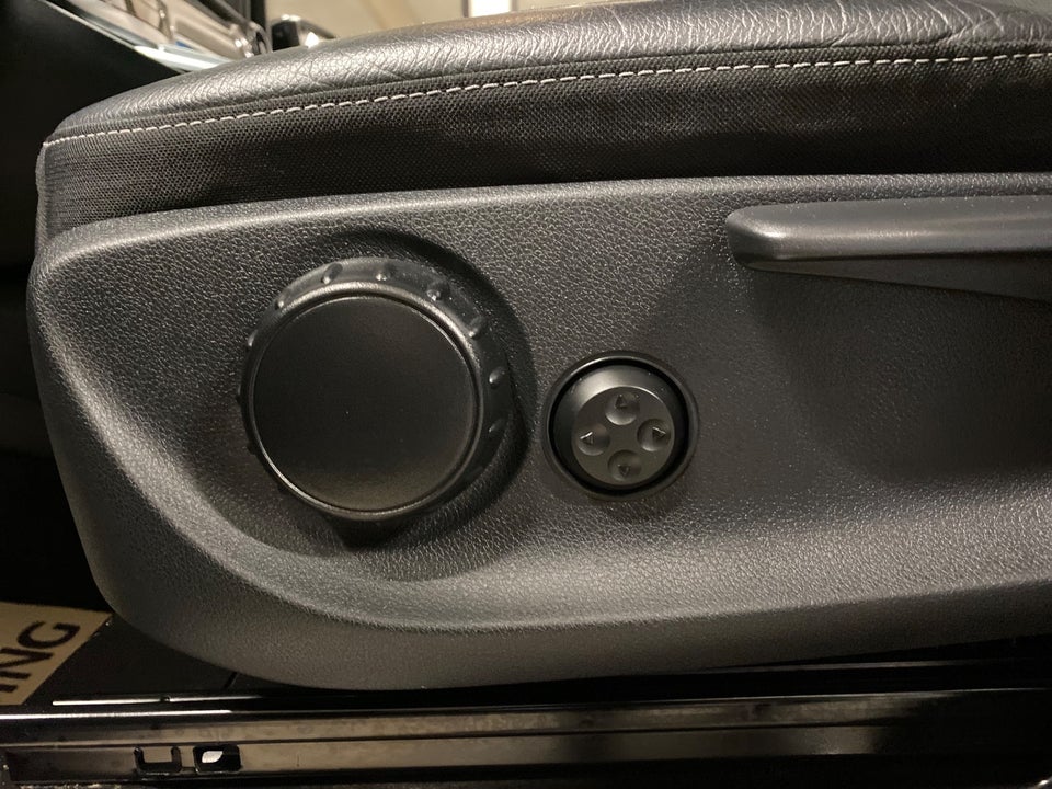 Mercedes EQV300 Avantgarde XL Van