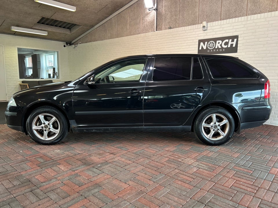 Skoda Octavia 2,0 TDi Ambiente 5d