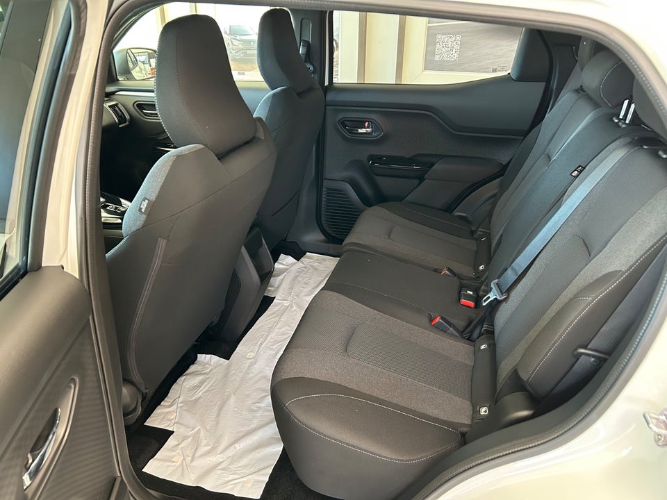 Suzuki eVitara 61 Active 5d