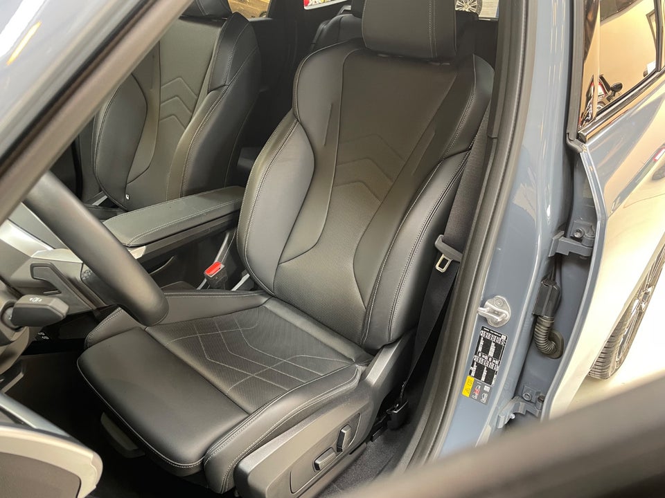 BMW iX1 xDrive30 Fully Charged M-Sport 5d