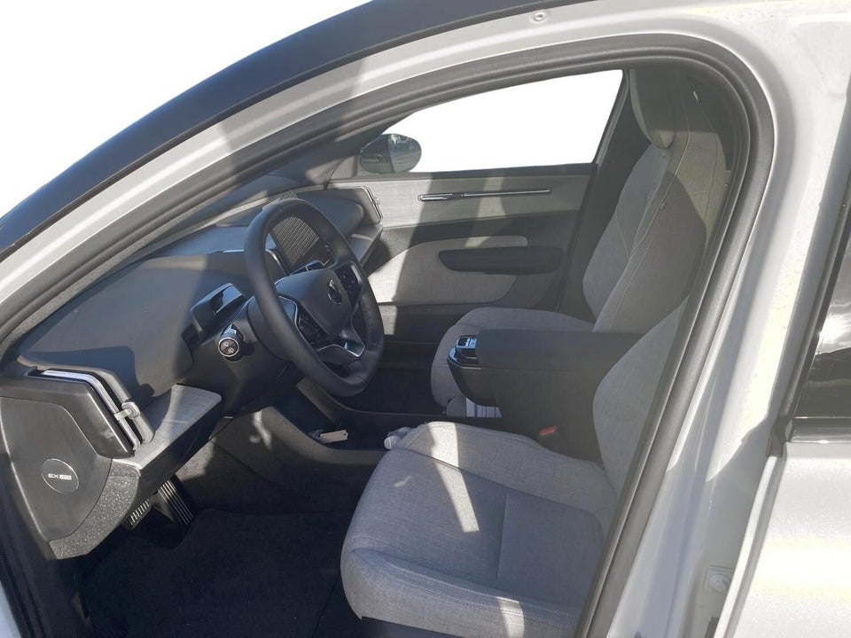 Volvo EX30 Extended Range Ultra 5d