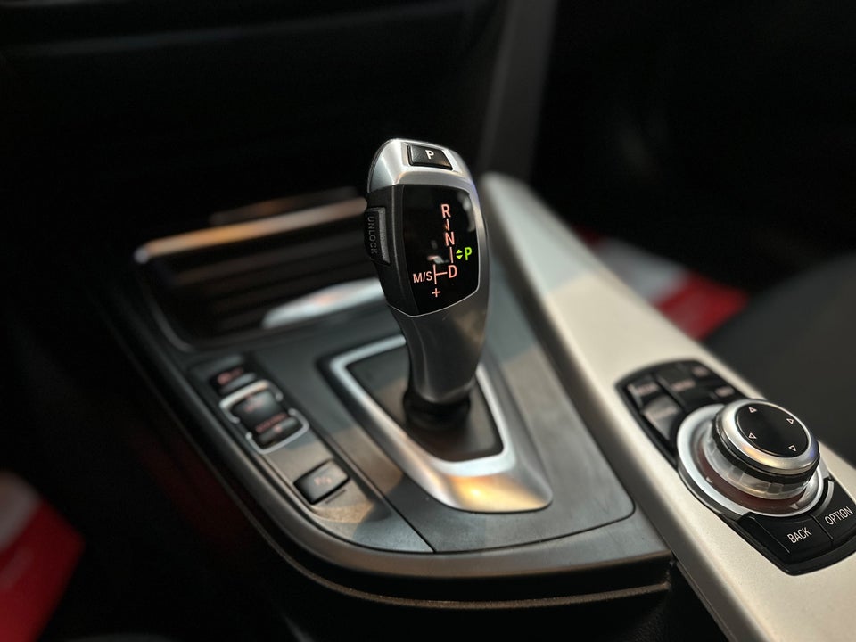 BMW 318d 2,0 Touring aut. 5d