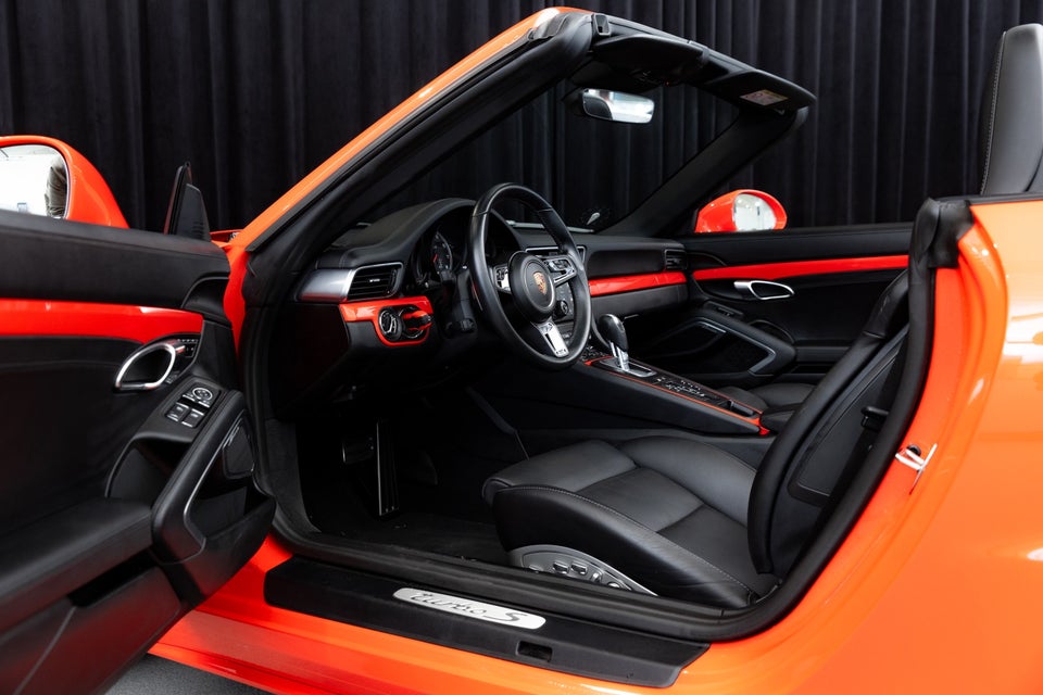 Porsche 911 Turbo S 3,8 Cabriolet PDK 2d