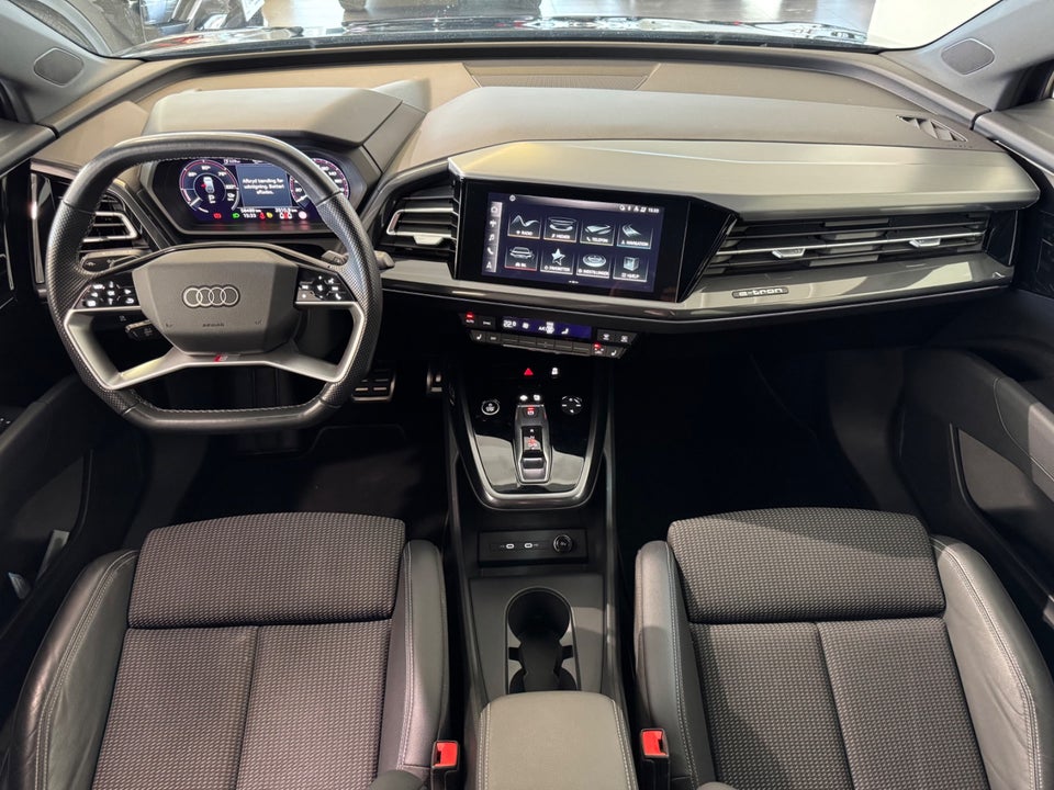 Audi Q4 e-tron 40 S-line 5d