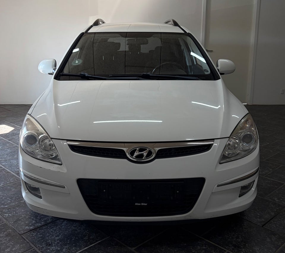 Hyundai i30 1,6 CRDi 115 Classic CW 5d