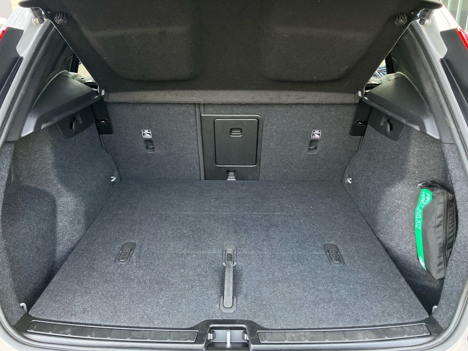 Volvo EX40 Extended Range Plus 5d