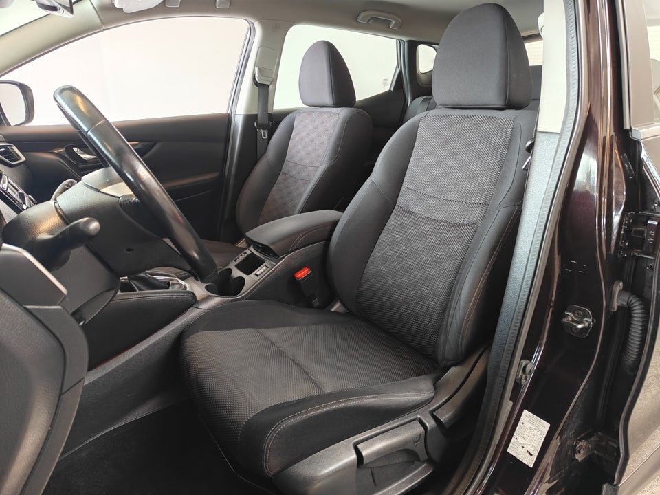 Nissan Qashqai 1,6 Dig-T 163 Acenta 5d