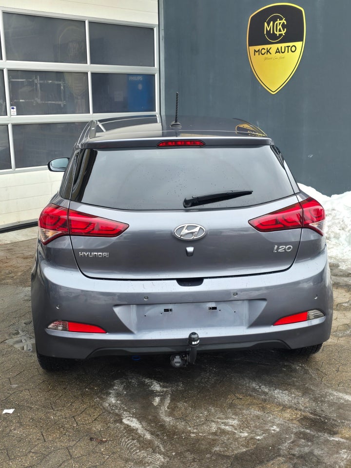 Hyundai i20 1,25 Premium 5d
