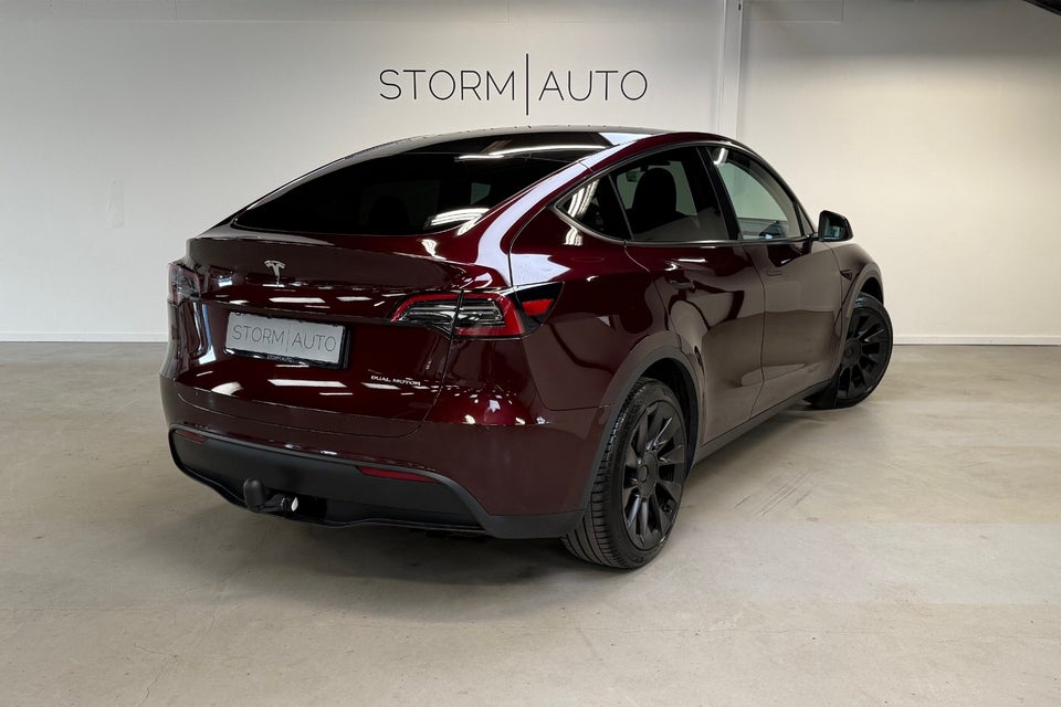 Tesla Model Y Long Range AWD 5d