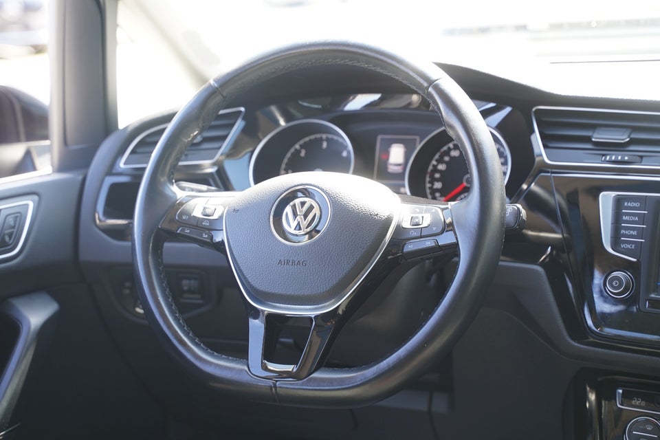 VW Touran 2,0 TDi 190 Highline DSG 7prs 5d
