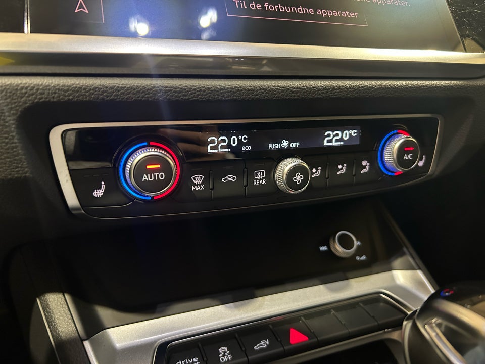 Audi Q3 45 TFSi e Attitude plus S-tr. 5d