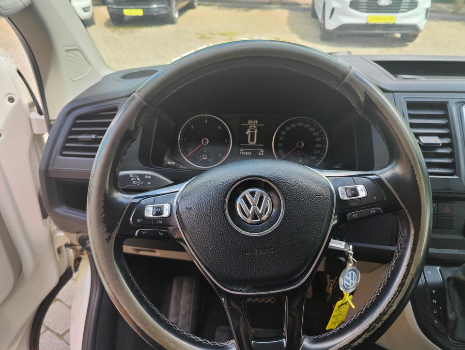 VW Transporter 2,0 TDi 150 Kassevogn DSG lang