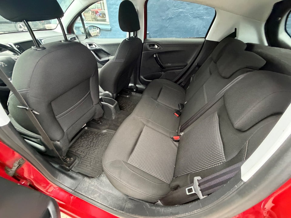 Peugeot 208 1,6 BlueHDi 100 Allure 5d