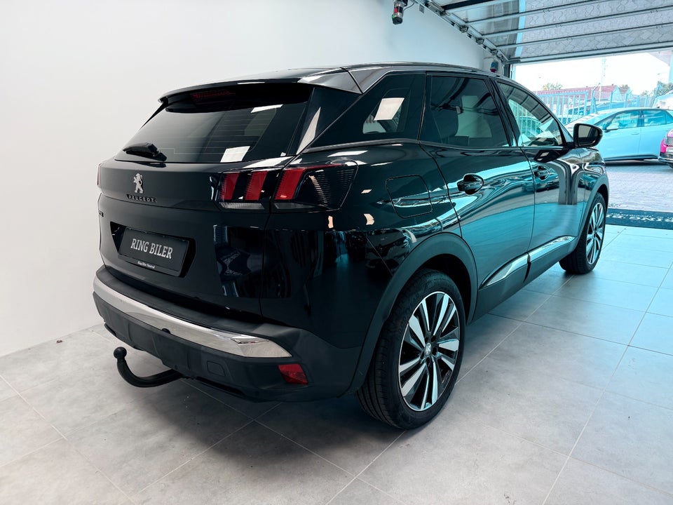 Peugeot 3008 1,2 e-THP 130 Active 5d