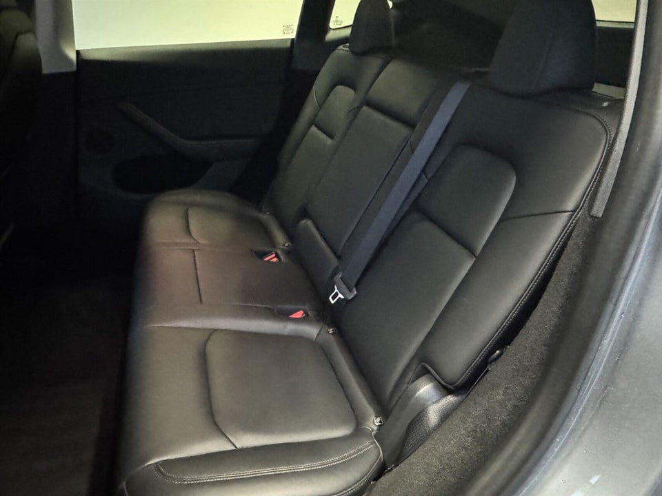 Tesla Model Y RWD 5d