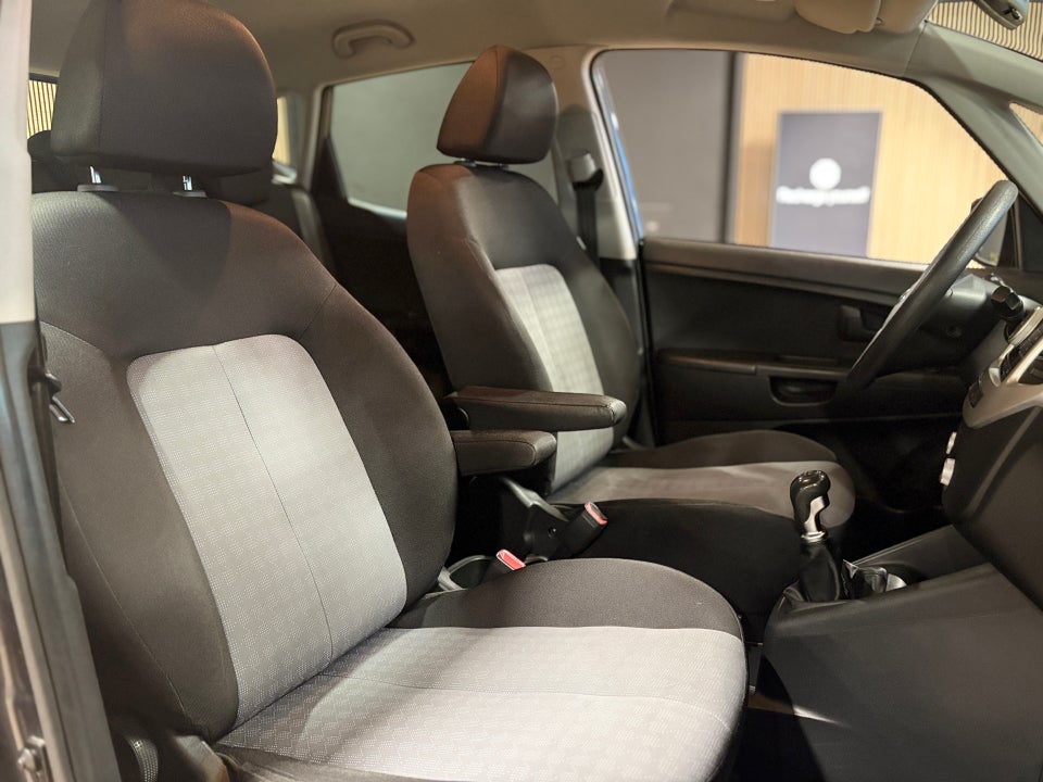 Kia Venga 1,4 CVVT Attraction 5d