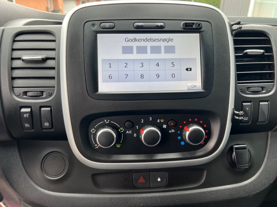 Renault Trafic T29 2,0 dCi 145 L2H1 EDC